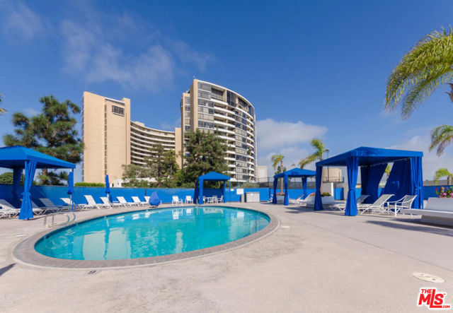 4337 Marina City Drive, Marina del Rey CA: https://media.crmls.org/mediaz/e438c928-3a2b-4917-90d7-e8903e5f9c63.jpg