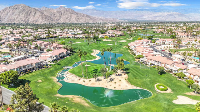 78179 Crimson Court, La Quinta CA: https://media.crmls.org/mediaz/e438d697-dfe6-45b1-bea7-78e4c2e3a9ff.jpg