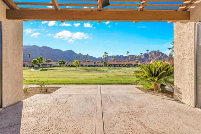 78136 Calle Norte, La Quinta CA: https://media.crmls.org/mediaz/e439206f-b39c-45d8-b4af-fcc67a8866cf.jpg