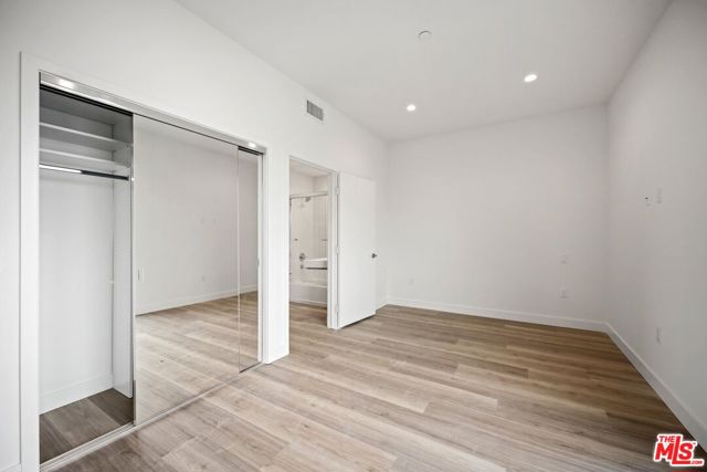 11668 Darlington Avenue, Los Angeles CA: https://media.crmls.org/mediaz/e439445b-e87c-424a-b7c3-85918180d97c.jpg
