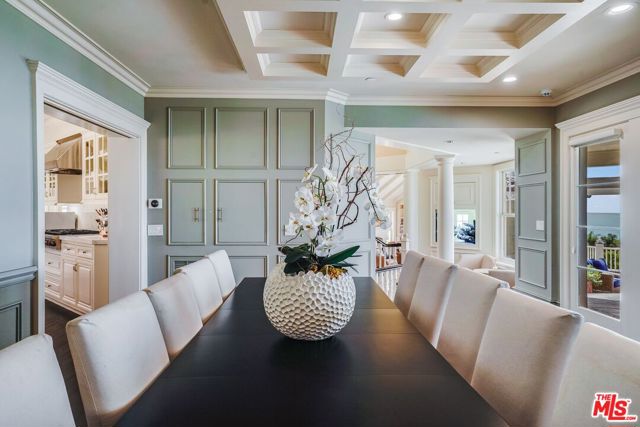 6277 Sea Star Drive, Malibu CA: https://media.crmls.org/mediaz/e439f1b1-a75c-4b3d-a902-bc1a564ba8f0.jpg