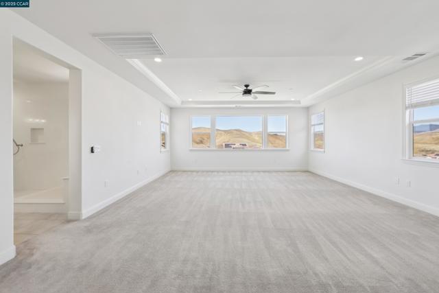 2909 Tulare Hills Dr, Dublin CA: https://media.crmls.org/mediaz/e43acce0-a985-42eb-ac42-ee1b82bb3de2.jpg