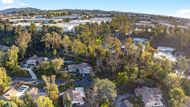 Image 27 of 29 For 916 Mimosa  