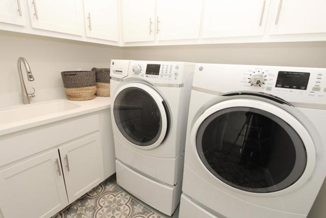 1660 Dolomite Drive, Los Banos CA: https://media.crmls.org/mediaz/e43ba484-9e33-4a79-967f-1755d67d794f.jpg