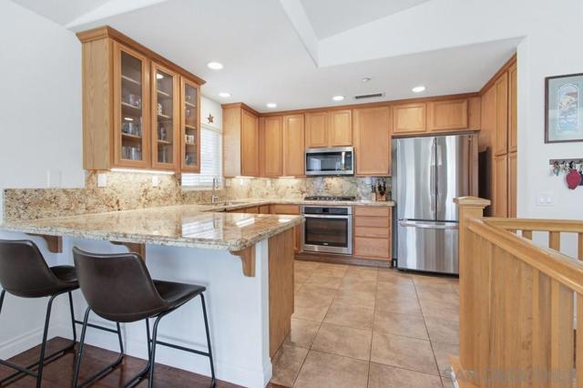 6377 Alexandri Cir, Carlsbad CA: https://media.crmls.org/mediaz/e43f0669-255f-44f6-bec9-4f338c11ceaa.jpg