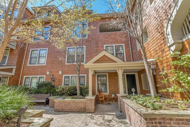 325 Channing Avenue, Palo Alto CA: https://media.crmls.org/mediaz/e43f4170-6814-4cc7-b64b-ccd328577b58.jpg