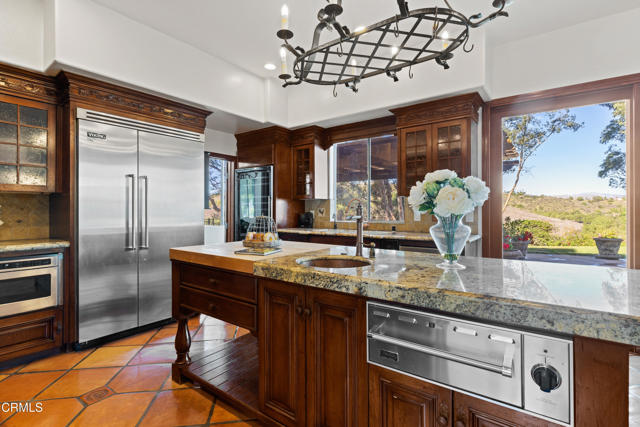 Detail Gallery Image 29 of 48 For 13045 Ripple Creek Ln, Camarillo,  CA 93012 - 5 Beds | 3/1 Baths