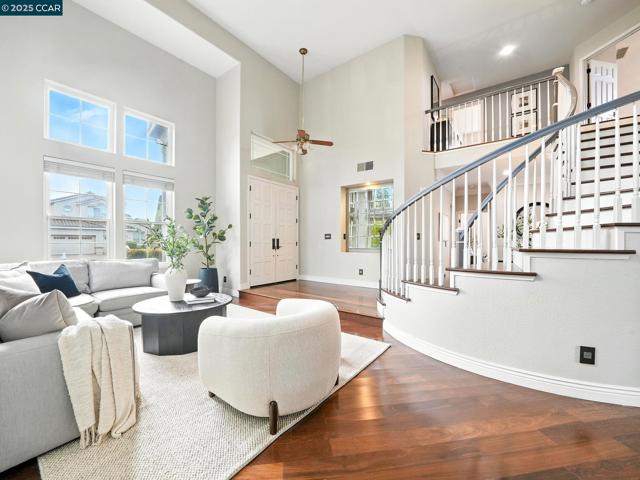 36309 Tunbridge Drive, Newark CA: https://media.crmls.org/mediaz/e43f6776-7cac-4052-8ebf-647f0517f97e.jpg