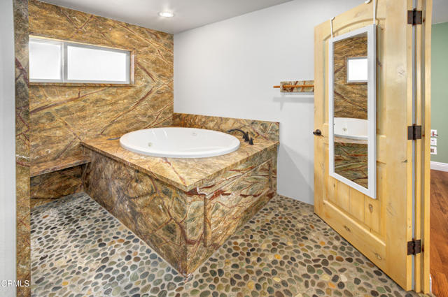 Detail Gallery Image 9 of 19 For 6349 Condor Ct, Ventura,  CA 93003 - 4 Beds | 2/1 Baths