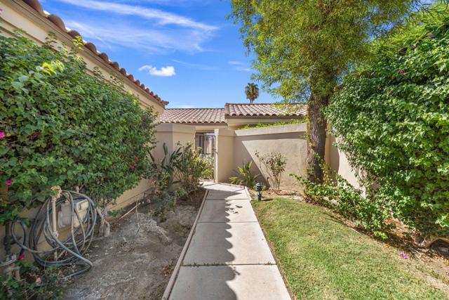 38674 Wisteria Drive, Palm Desert, CA 92211