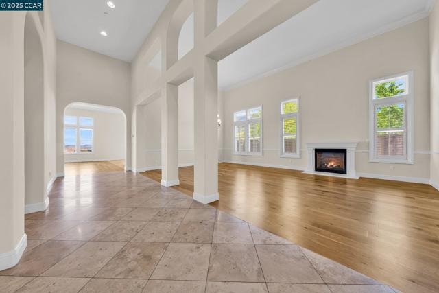 3322 Ashbourne Cir, San Ramon CA: https://media.crmls.org/mediaz/e440fc0b-ae7b-4025-8f5c-0017663935fc.jpg