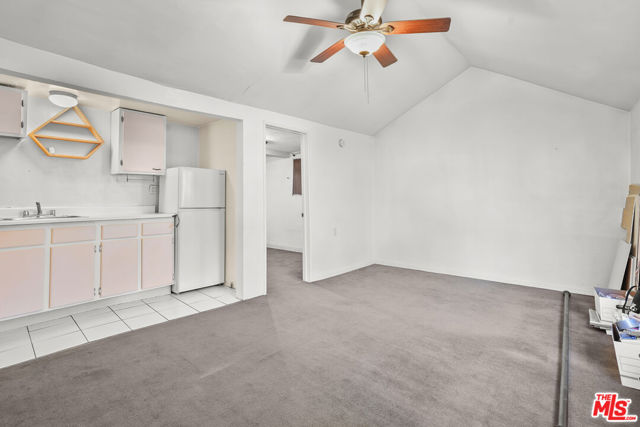 656 Parkman Avenue, Los Angeles CA: https://media.crmls.org/mediaz/e4413a93-3534-41e1-96ff-b6b6c53679e7.jpg