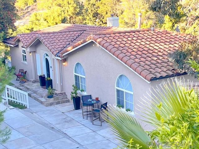 4275 Crestview, La Mesa CA: https://media.crmls.org/mediaz/e441733f-eb2b-47f6-a06b-4eccefe99197.jpg