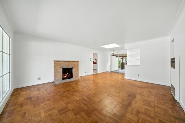 3920 Oneill Drive, San Mateo CA: https://media.crmls.org/mediaz/e4419fdc-c8e1-462a-bda9-4c32f3d97014.jpg