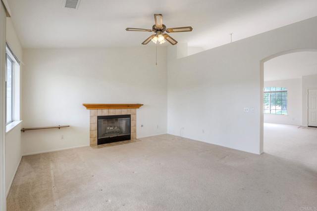 Detail Gallery Image 12 of 37 For 31852 Corte Montecito, Temecula,  CA 92592 - 4 Beds | 2 Baths