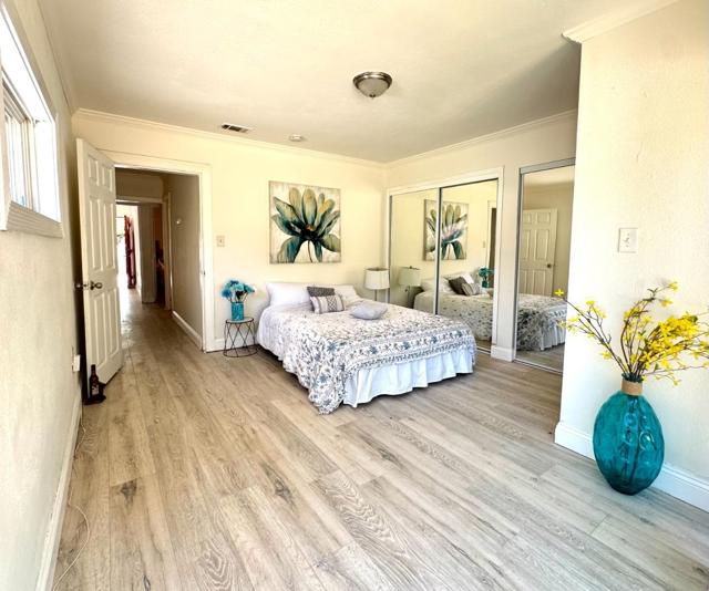 315 Garden Street, East Palo Alto CA: https://media.crmls.org/mediaz/e4425993-a4c7-4bc3-9d03-7a347e4a58e0.jpg