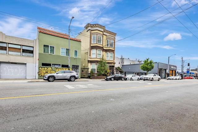 473 South Van Ness Avenue, San Francisco CA: https://media.crmls.org/mediaz/e44273c6-87d5-4ced-b603-dde18937d12e.jpg
