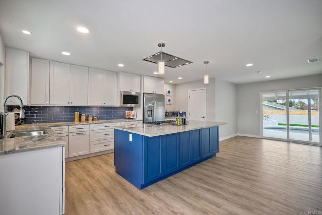 Image 11 of 42 For 1126 Larkspur