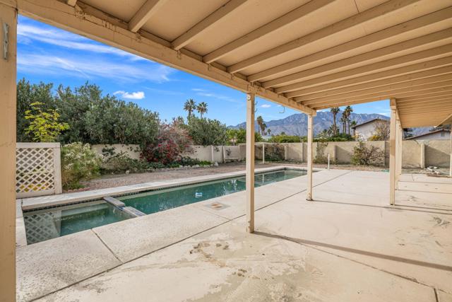 67185 Ontina Road, Cathedral City CA: https://media.crmls.org/mediaz/e44320e2-ce79-4b3b-b59c-f14e4e211657.jpg
