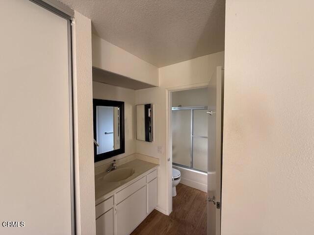 Detail Gallery Image 10 of 13 For 13218 Village 13, Camarillo,  CA 93012 - 2 Beds | 2 Baths