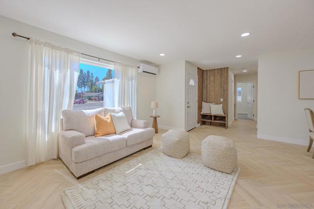 10805 Eberly Ct, San Diego CA: https://media.crmls.org/mediaz/e443f4f2-58e0-47fe-a031-dd940d5802da.jpg