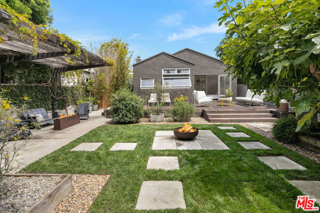 1724 Washington Way photo 1