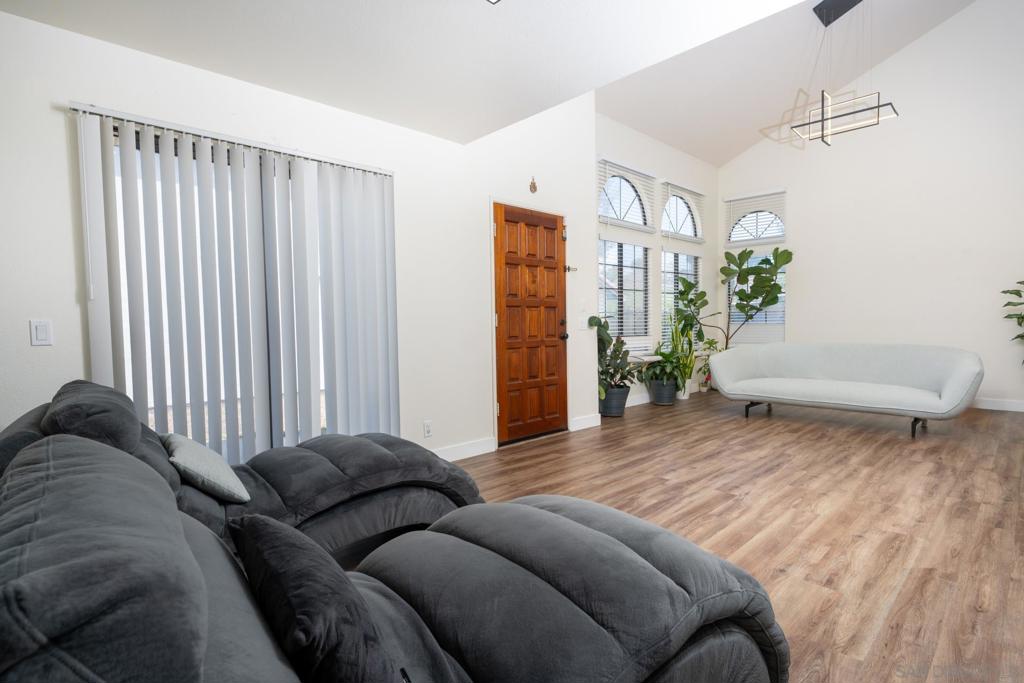 15609 Maturin Dr - photo 6
