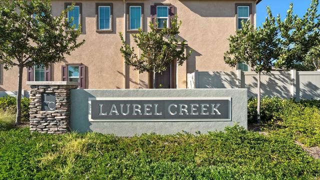 262 Camellia Way, Vista CA: https://media.crmls.org/mediaz/e445aff0-1e0e-4d56-825a-058a3293db9a.jpg