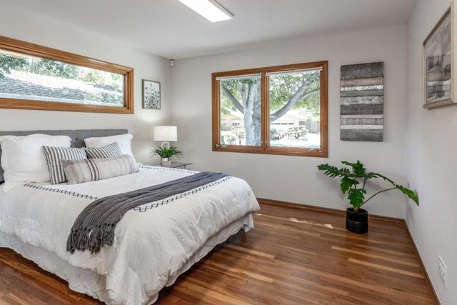 12457 BROOKGLEN Drive, Saratoga CA: https://media.crmls.org/mediaz/e445ce08-8d49-473e-944d-262a8f8ee93d.jpg