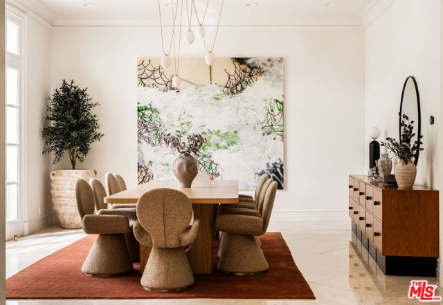 10509 Vestone Way, Los Angeles CA: https://media.crmls.org/mediaz/e445d5d2-15ef-40f4-89c5-eb30c9d09c68.jpg