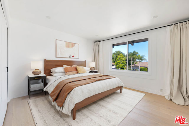 32305 Blue Rock, Westlake Village CA: https://media.crmls.org/mediaz/e445d694-4926-4ba4-a4c4-6722576eb437.jpg