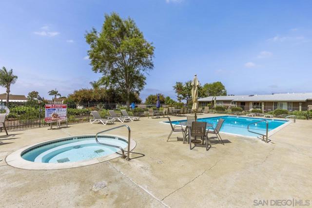 4469 Albatross Way, Oceanside CA: https://media.crmls.org/mediaz/e446392b-22e1-431a-9cf0-848e7bfc0059.jpg