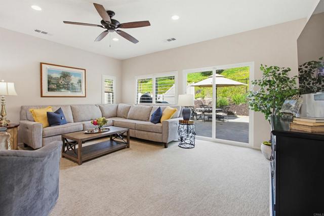 Detail Gallery Image 15 of 64 For 220 Pantaneiro Pl, Fallbrook,  CA 92028 - 3 Beds | 3 Baths