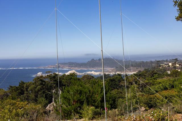 232 Lower Walden Road, Carmel CA: https://media.crmls.org/mediaz/e44705ab-43ef-4b2c-a511-73162f0fc864.jpg