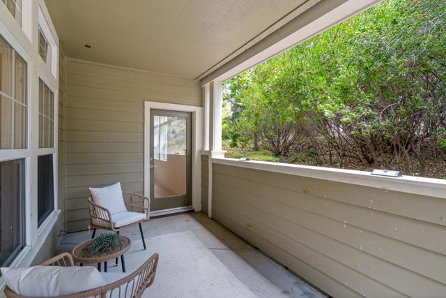 613 Swallowtail Court, Brisbane CA: https://media.crmls.org/mediaz/e4487b0d-f5f4-406b-ae59-b7ecd2dd736a.jpg