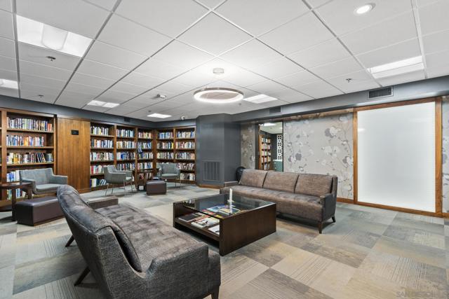 100 Harbor Dr, San Diego CA: https://media.crmls.org/mediaz/e44a2a81-d830-4549-b721-dd0ecaf65931.jpg