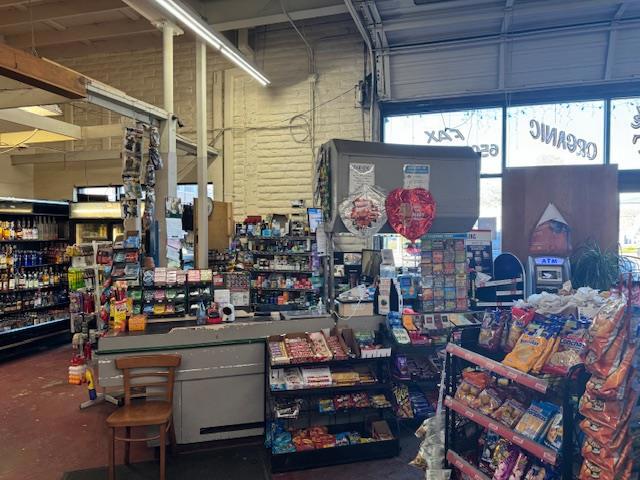 3876 3876 El Camino Real, Palo Alto CA: https://media.crmls.org/mediaz/e44a5f08-a02e-4edc-bf1c-ade23de14f8f.jpg