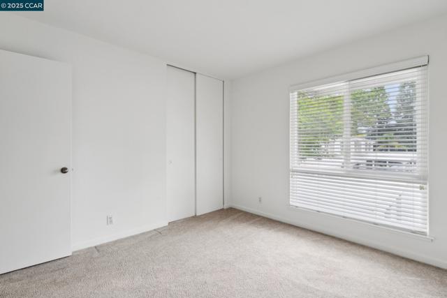 136 Garden Creek Pl, Danville CA: https://media.crmls.org/mediaz/e44b4b55-712d-471c-97b3-f02acb5afd8c.jpg