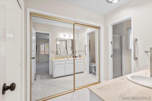 13128 Via Del Toro, Poway CA: https://media.crmls.org/mediaz/e44b5c28-121e-4268-81ec-c386a6da33f7.jpg