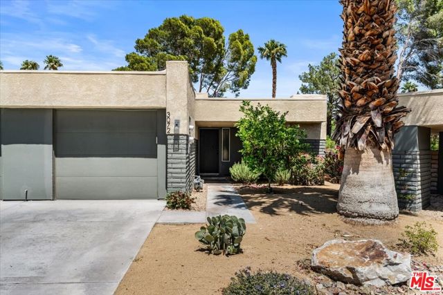 3072 Sunflower Circle, Palm Springs CA: https://media.crmls.org/mediaz/e44bfe48-91f5-4a10-bfe4-4501e3cf3e4f.jpg