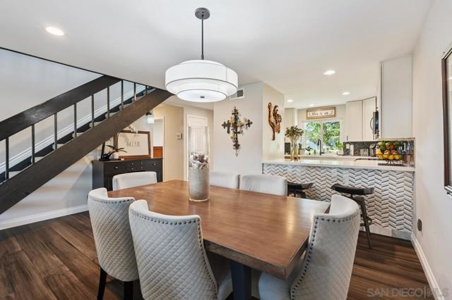 17839 Valle De Lobo, Poway CA: https://media.crmls.org/mediaz/e44d3faa-c32b-4908-b910-056b7082f81e.jpg