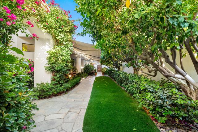 55197 Southern, La Quinta CA: https://media.crmls.org/mediaz/e44dbd5e-eff1-4c09-86a9-159843034236.jpg