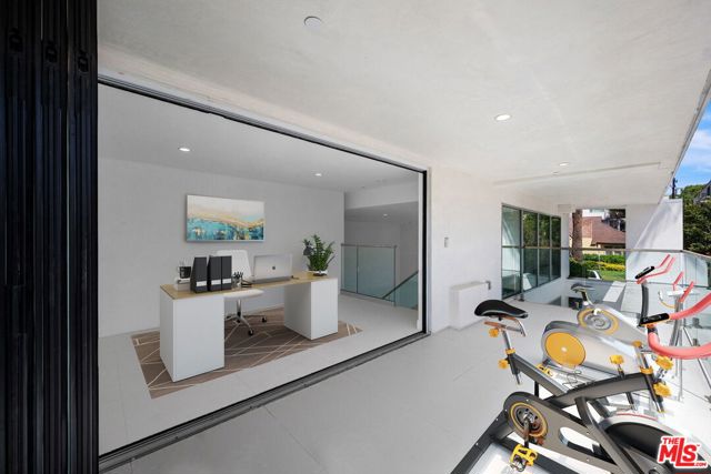 621 N Kings Road, West Hollywood CA: https://media.crmls.org/mediaz/e44de3a4-476b-40dc-b7c4-37a2844d9339.jpg