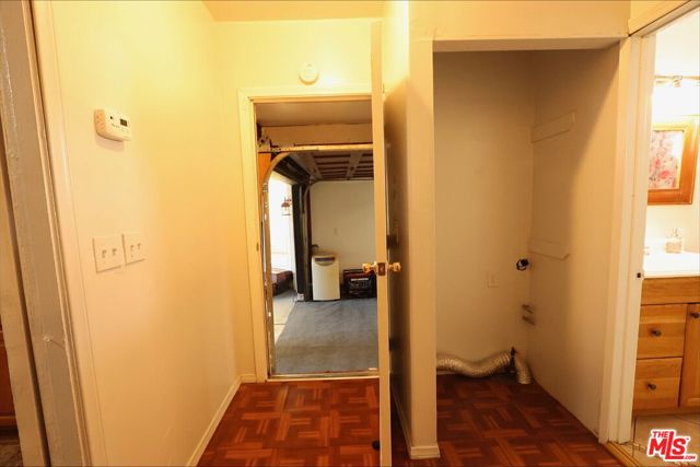 1855 Corinne Avenue, Long Beach CA: https://media.crmls.org/mediaz/e44de806-7899-4252-98e0-77b8021209d8.jpg