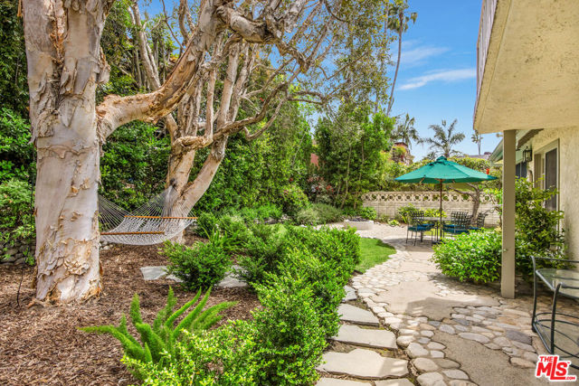 2124 Eric Drive, Los Angeles CA: https://media.crmls.org/mediaz/e44e04c4-ca8d-4b5d-941f-becbb2ad53a2.jpg
