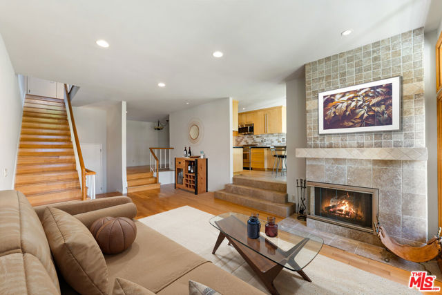 17087 Palisades Circle, Pacific Palisades, CA 90272