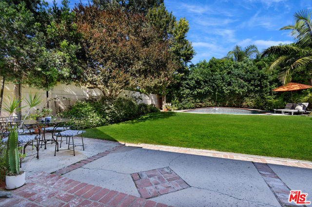 12359 Califa Street photo 65