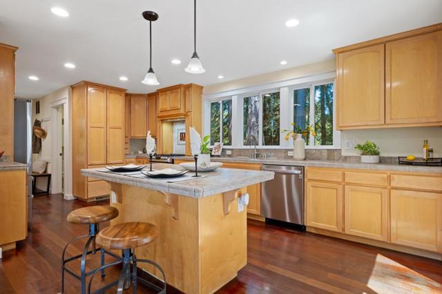 16089 Redwood Lodge Road, Los Gatos CA: https://media.crmls.org/mediaz/e44fb863-45a4-41e1-af4f-a0c3798d48b6.jpg