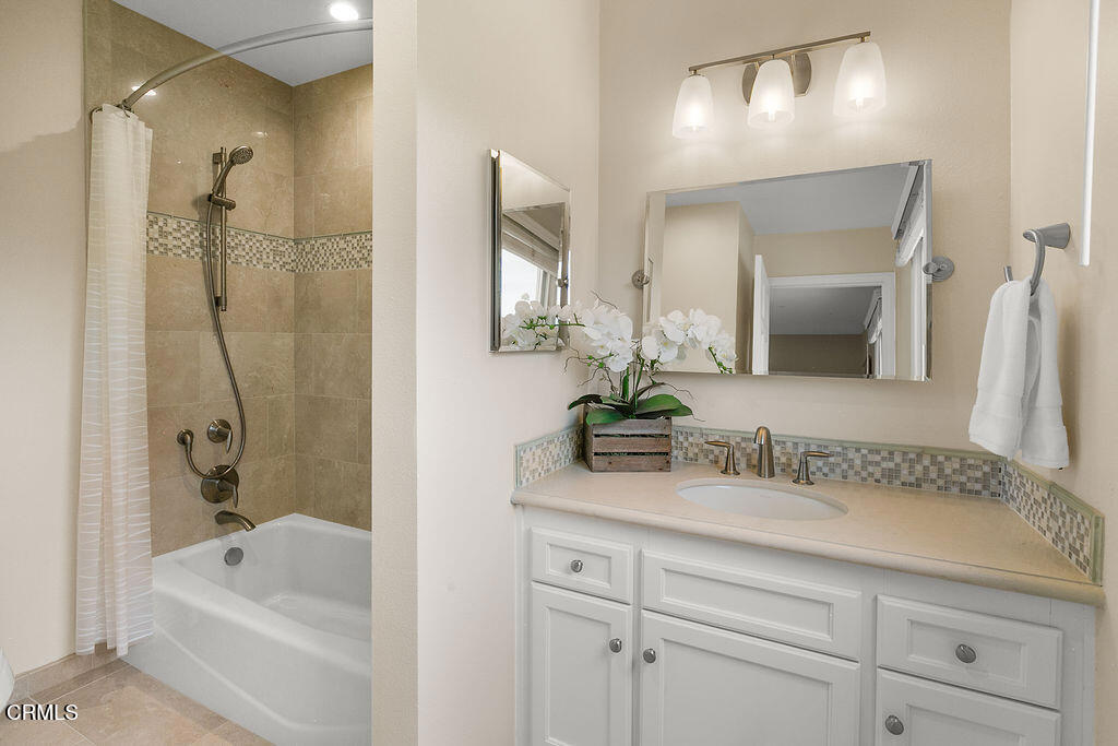 MLS #V1-33351 image #64