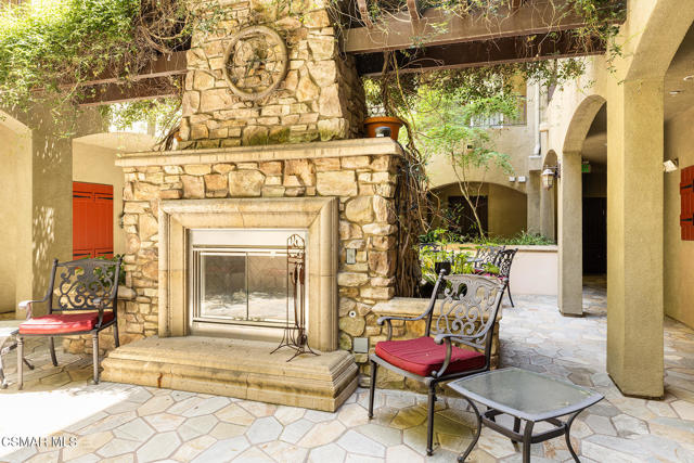 13200 Moorpark Street, Sherman Oaks CA: https://media.crmls.org/mediaz/e451138f-46f9-4b1b-acf0-b7ceaf2a94c0.jpg